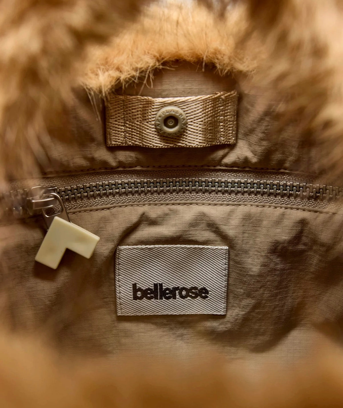 Sac à main en fausse fourrure Hochet Bellerose
