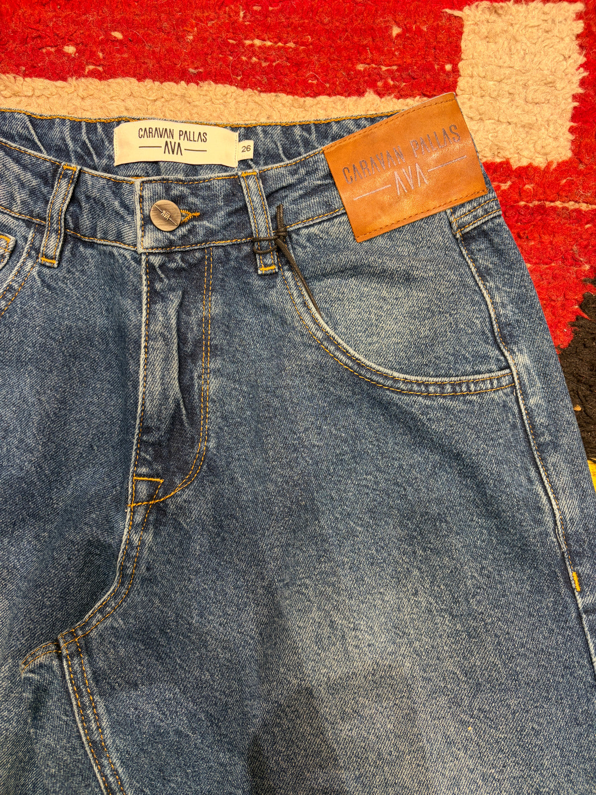 Jeans barrel Métis Lio medium blue Caravan Pallas